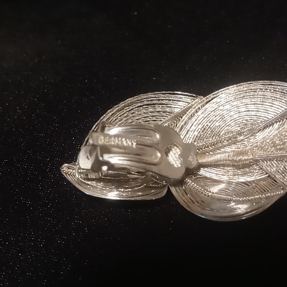Vintage Germany silver wire wrap clip on leaf earrings stamped - Picture 5 of 9